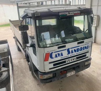 Iveco 100