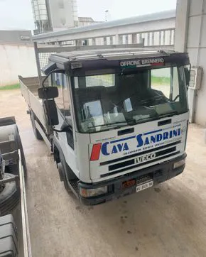 Iveco 100